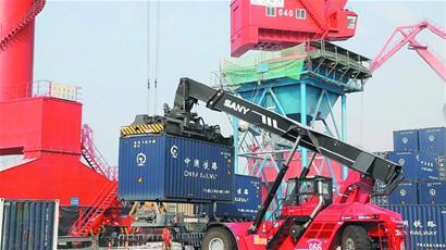 海鐵聯(lián)運(yùn) 暢通國(guó)際動(dòng)脈，守護(hù)島城春節(jié)物資供應(yīng)